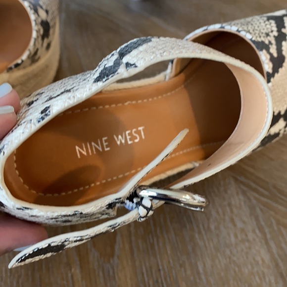Nine West python ankle strap platform wedges , 8M - Picture 7 of 8